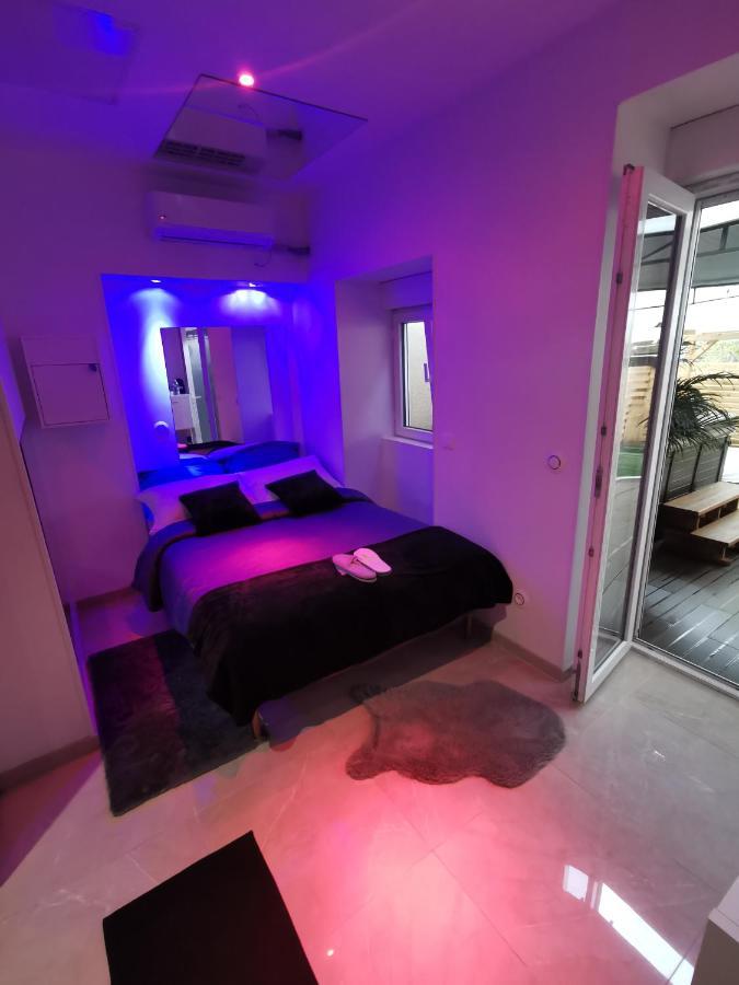 Lyon Superbe Jacuzzi Vue Sur Jardin Lägenhet Villeurbanne Exteriör bild